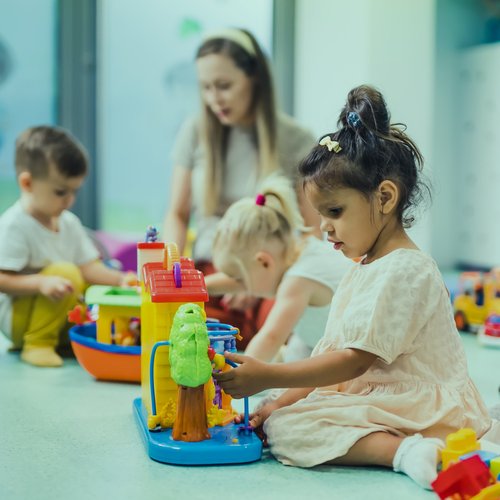 spielende Kinder 